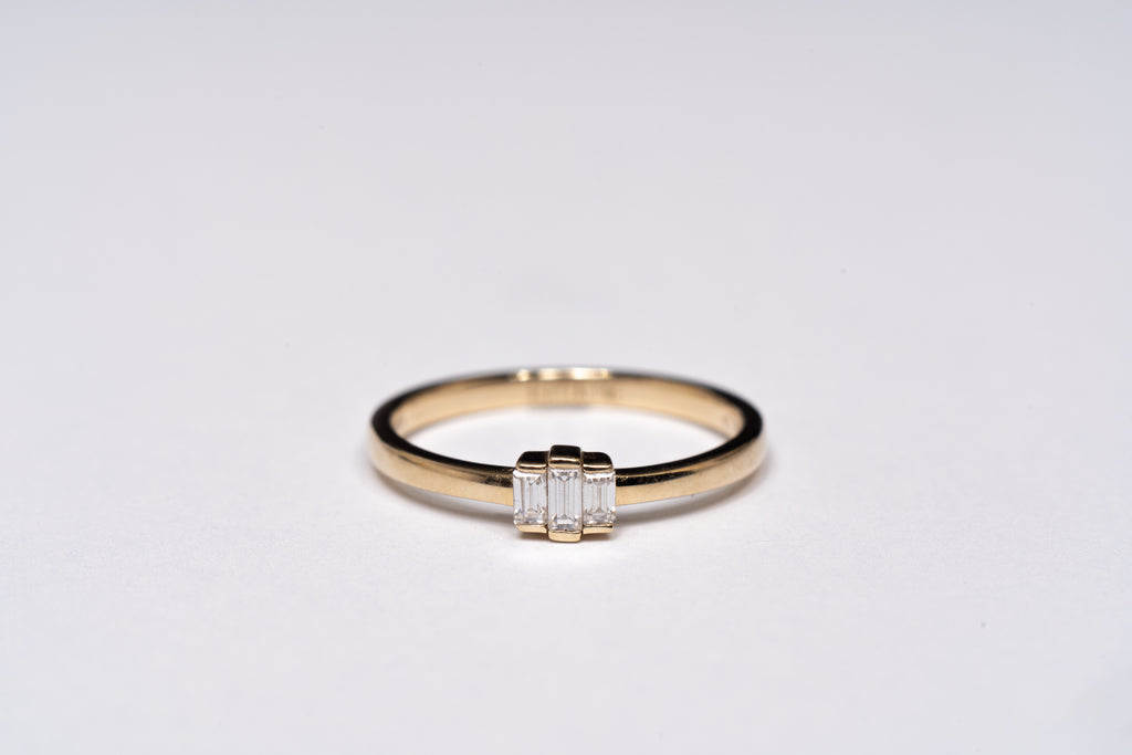 18K Elena Tri Diamonds Ring