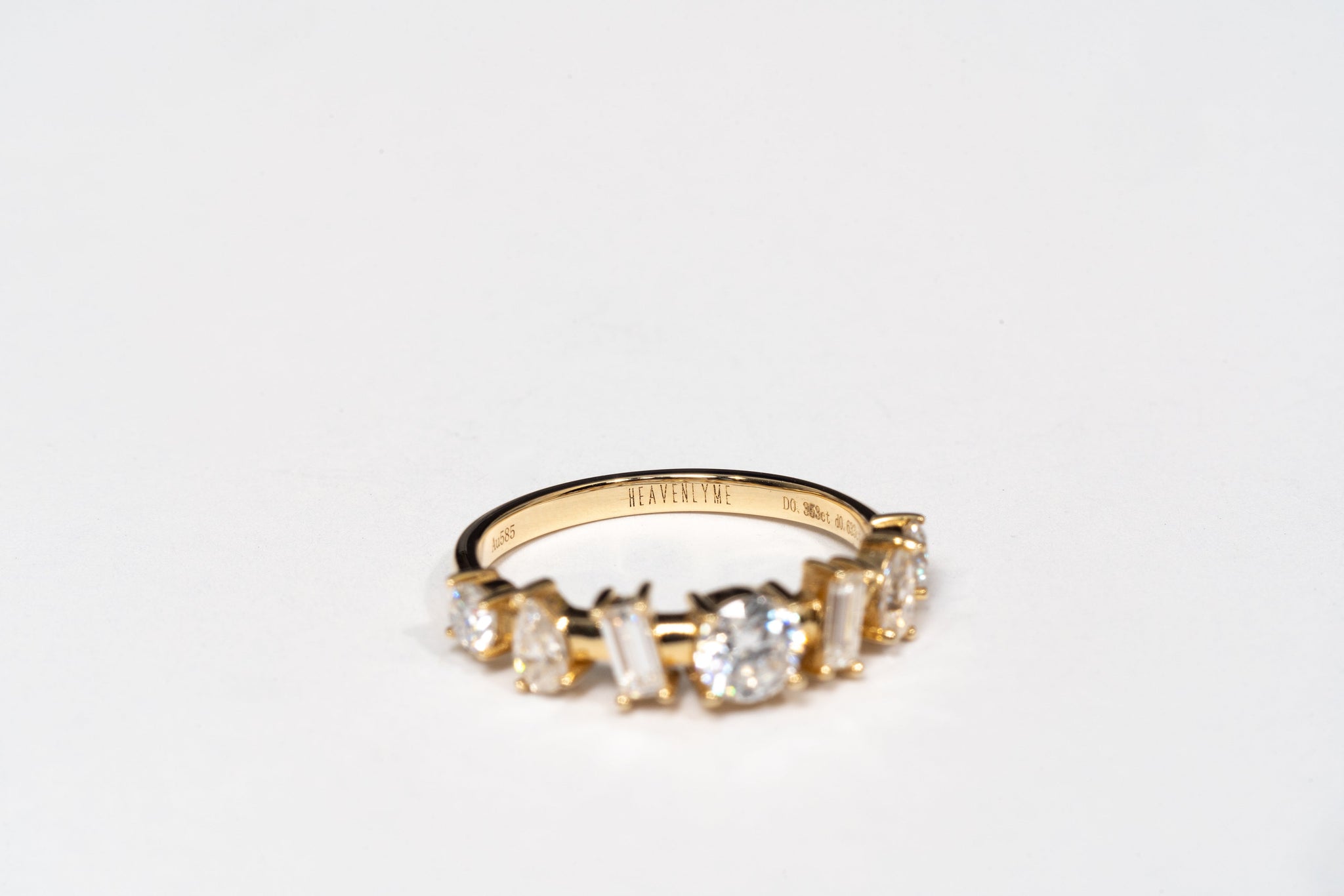 18K GOLD Mia Diamonds Ring