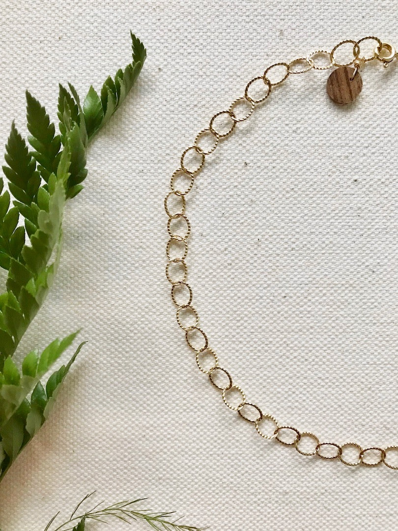 Textured Oval Choker