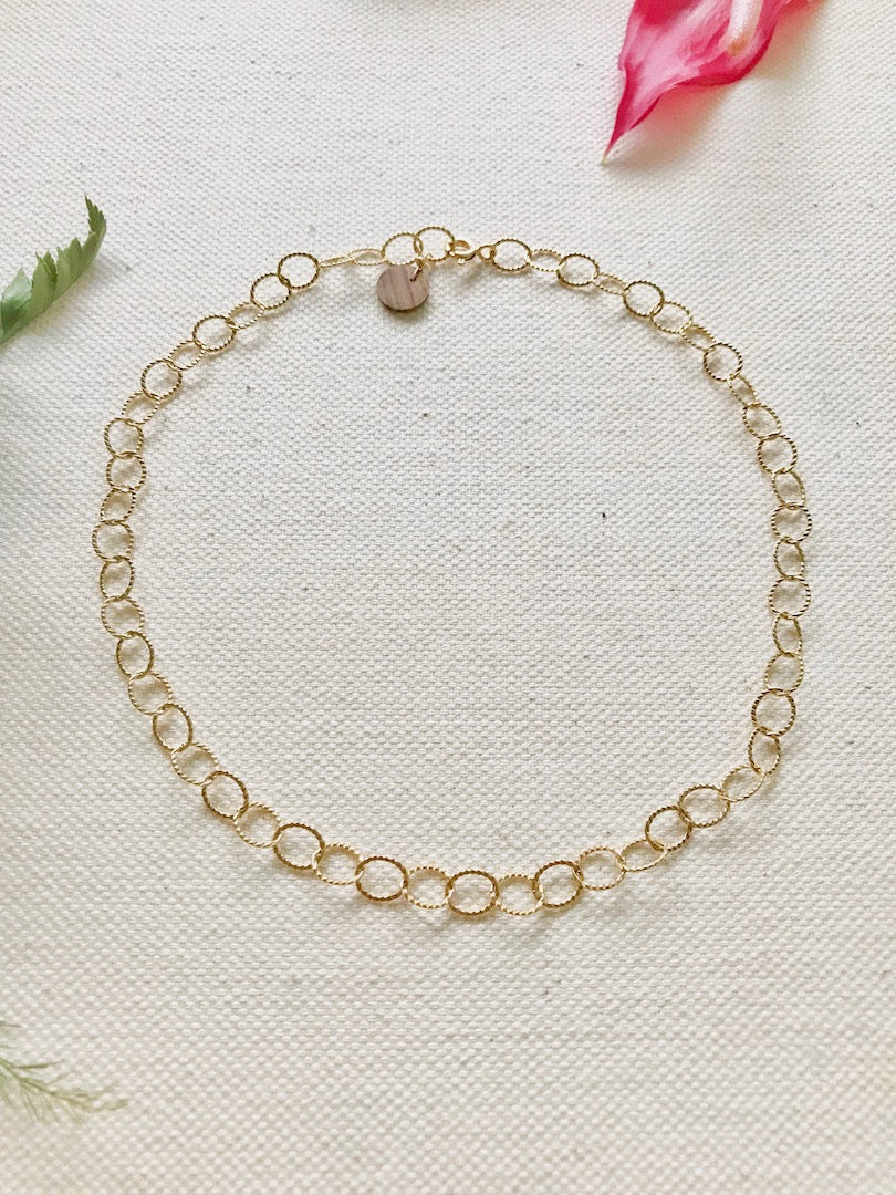 Textured Oval Choker
