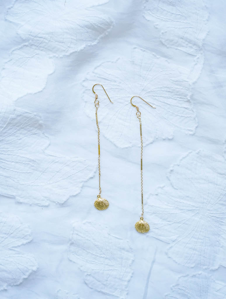 She sells seashells earrings