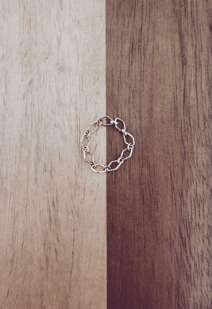 Be Bold chained Ring