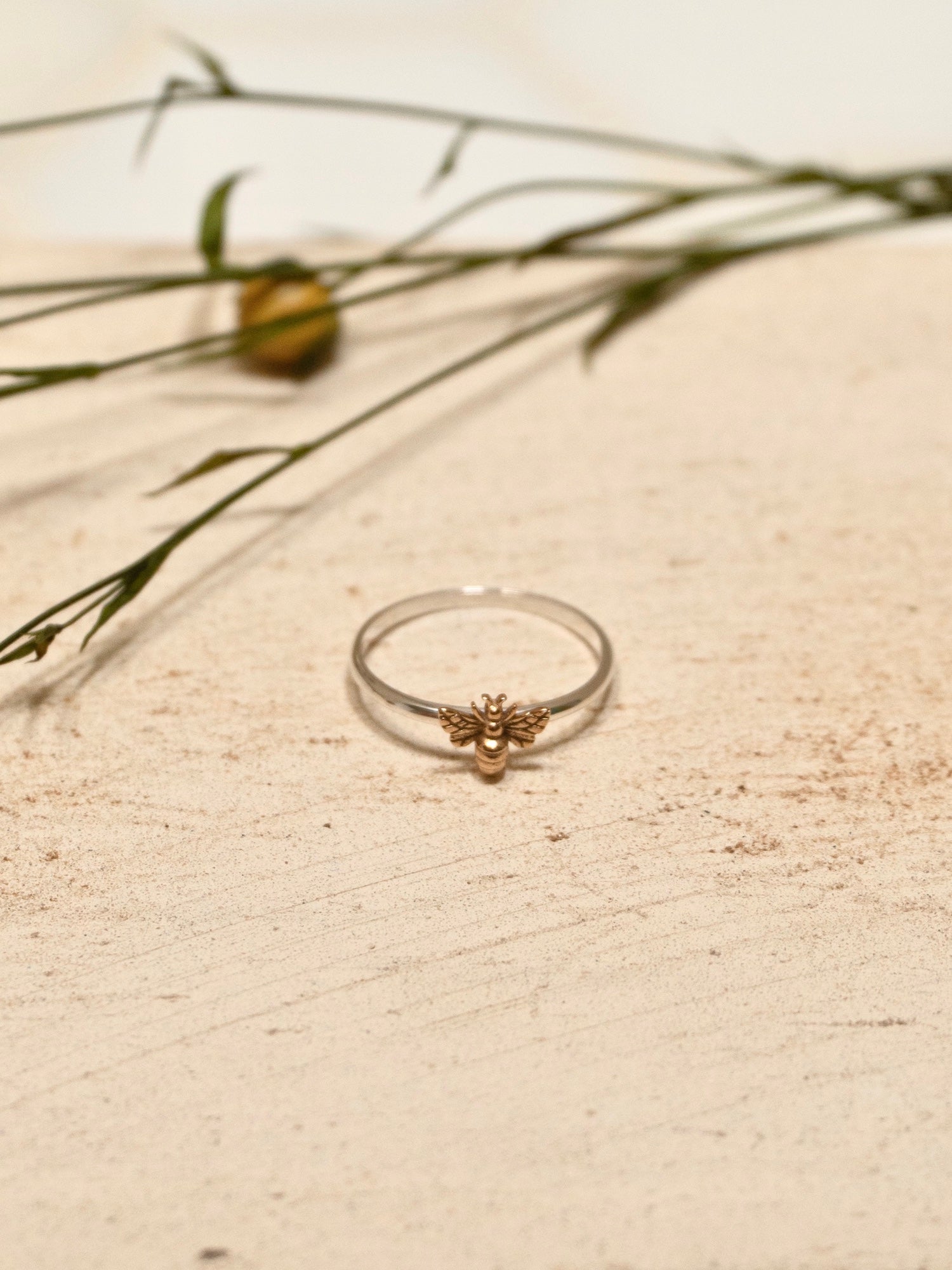 Sweet Honey Bee Rings